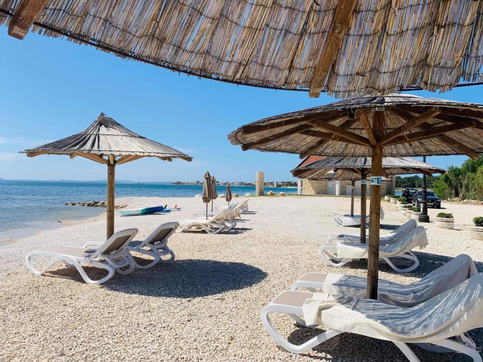 Apartments The Beach Resort Vir Zewnętrze zdjęcie